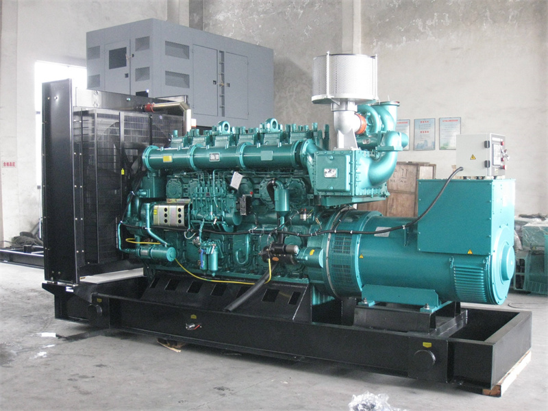 兴仁200KW 柴油发电机的油耗是多少?