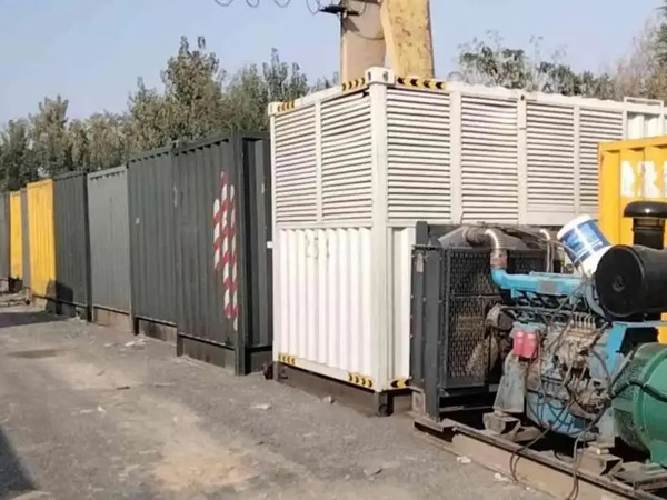 兴仁200KW柴油发电机机组每小时油耗是多少？